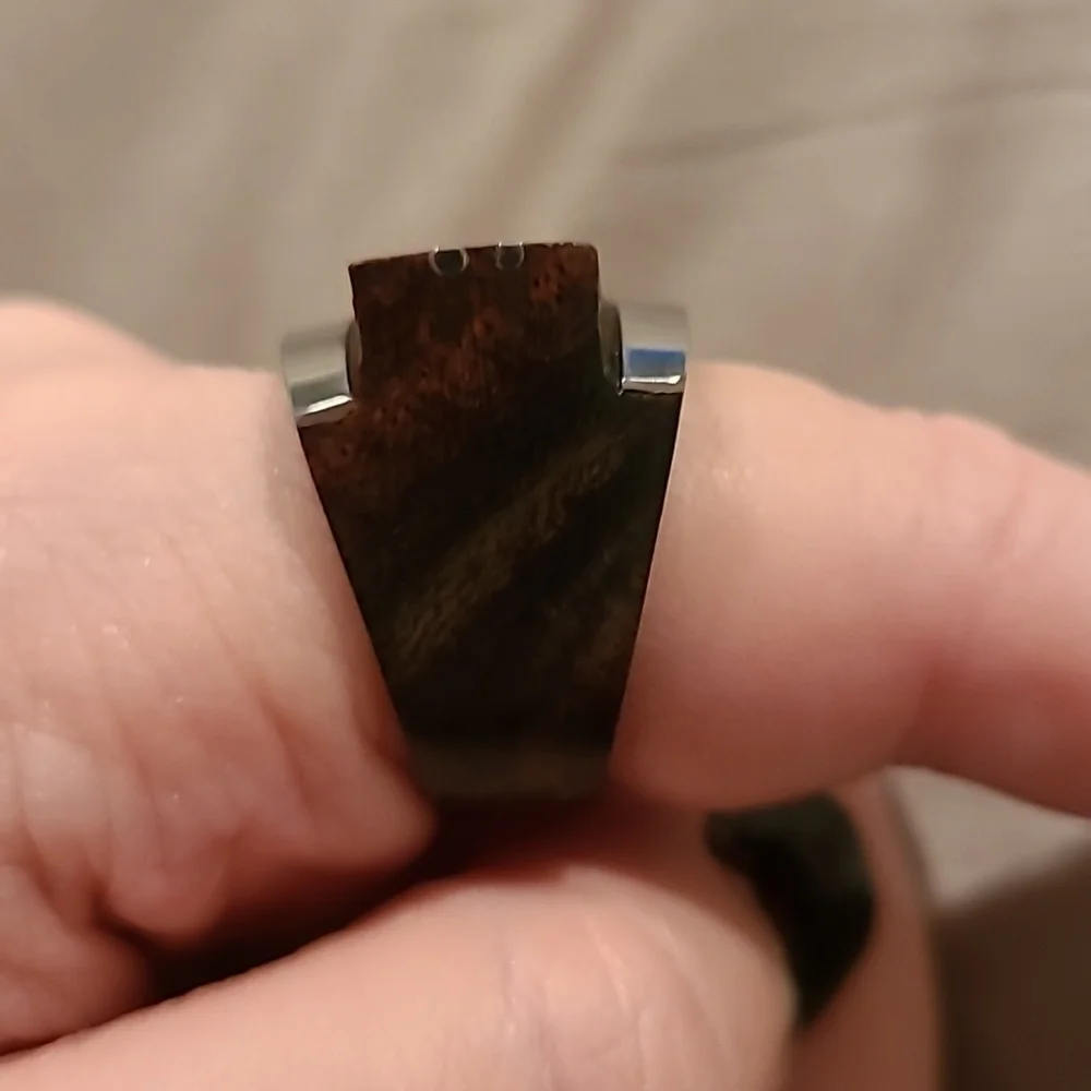 Real wood ring with sterling silver details - Picture 2 of 5
